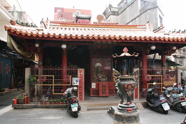 市場内に廟がありました