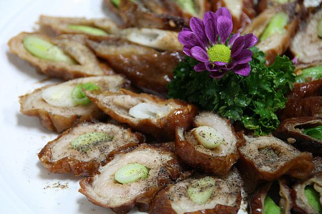 大腸揚げ　
香腸があるから豚の大腸もありました。酒の肴にピッタリのいい味でしたよ