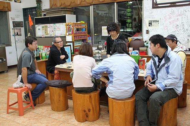 食事の後はお茶