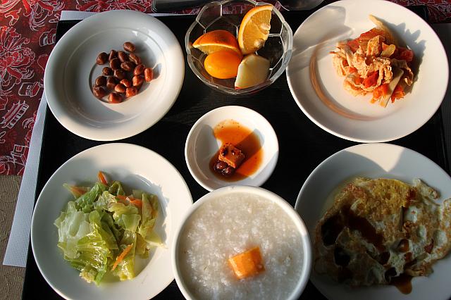 朝食