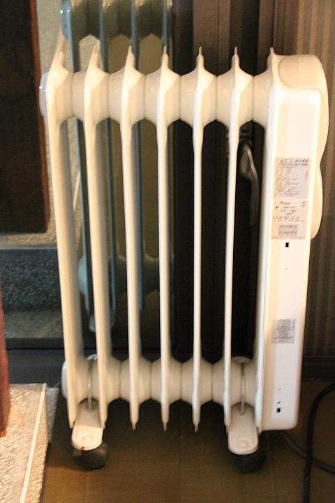ヒーターの他暖房も完備！