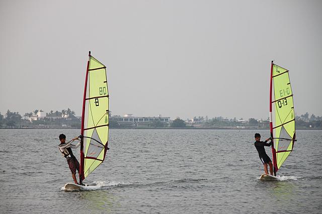 ウインドサーフィン