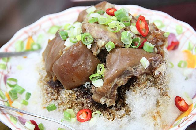 豬腳剉冰（豚足かき氷）100元