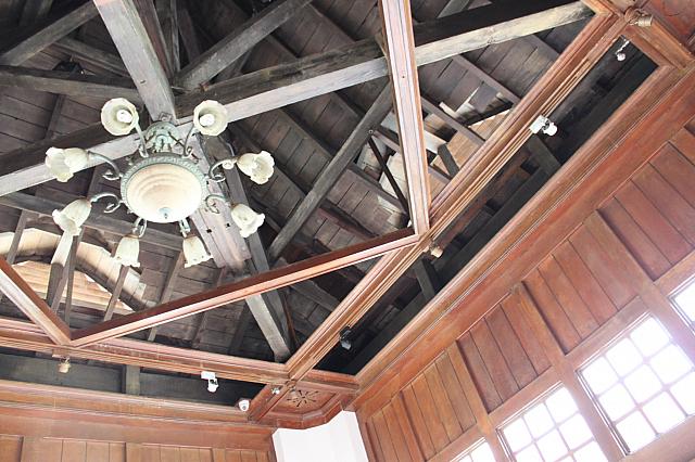 梅の模様が見えますか？日本風でもありますよね！