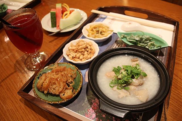 夜食のチキン粥