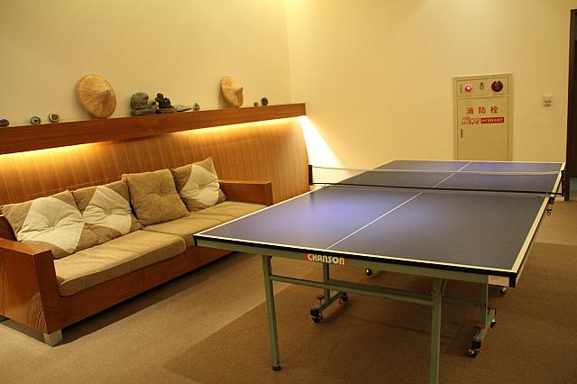 卓球　宿泊客は無料で、ラケットなどもそろっています。利用時間：8:30～19:00