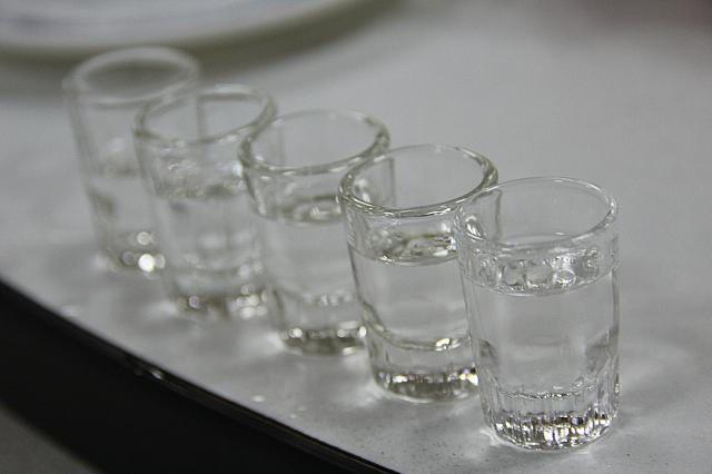 金門に来たらご飯と一緒に高梁酒でしょ～！