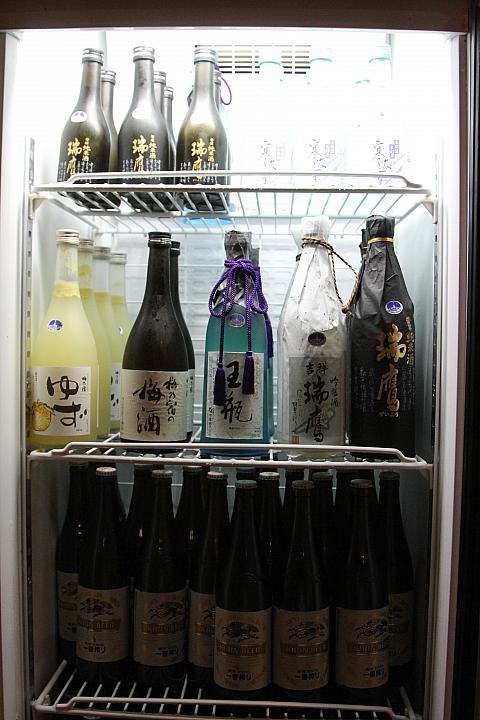 日本酒は陳教授が学んだ熊本にちなんで、熊本産をメインにセレクト