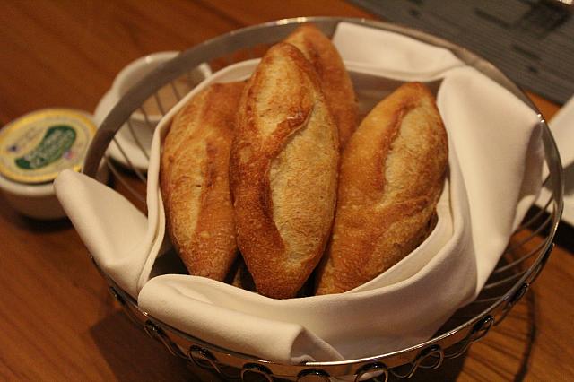 手作りパンはおかわり自由