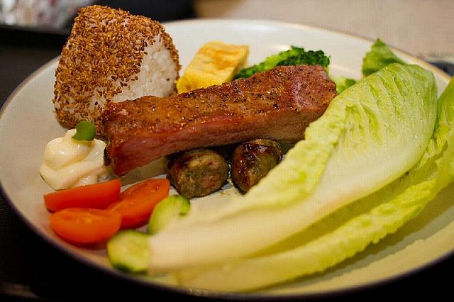 夢香園定食200元（写真：夢香園提供）
