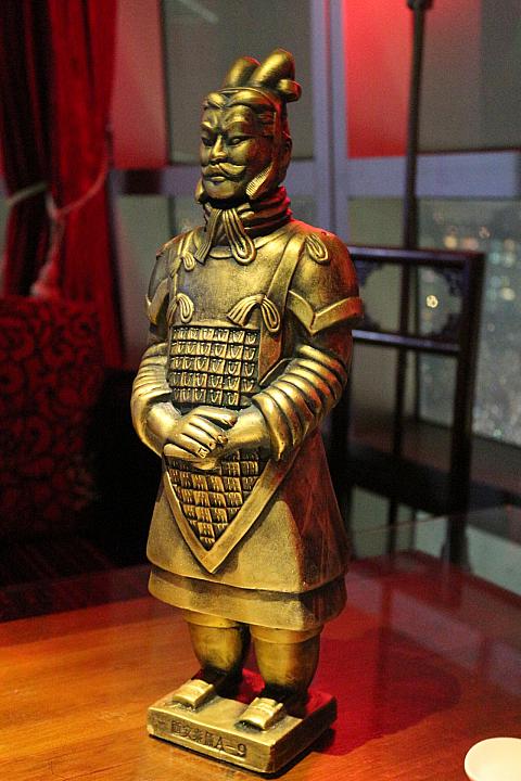 一つひとつ違う兵馬俑、ひとつづつチェックしてみてくださいね～