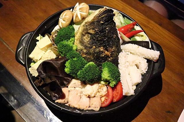 邱佬酒家砂鍋魚頭（1600元）
