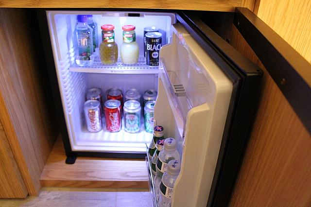 冷蔵庫内のドリンクは有料です