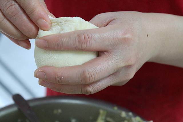 丁寧に折っていきます