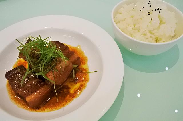 とろける爌肉飯