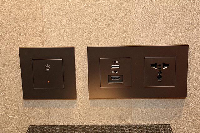 コンセント、USB、HDMI接続