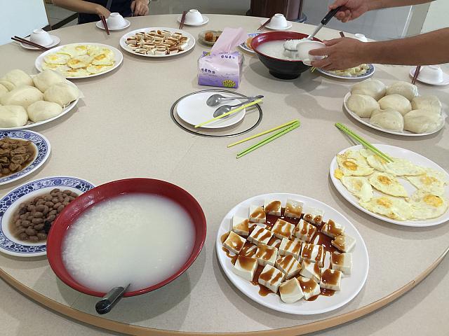 朝ごはんがずらり