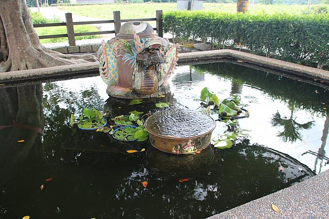 お宮前の湧き水