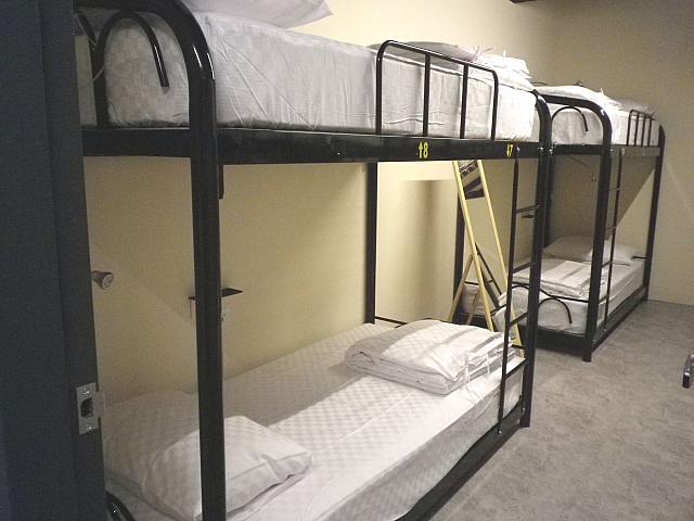 6人部屋は広々としています