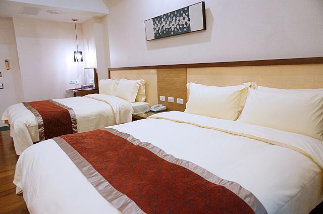 ダブルベッドが2台