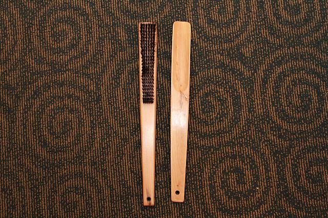 ブラシと靴べら