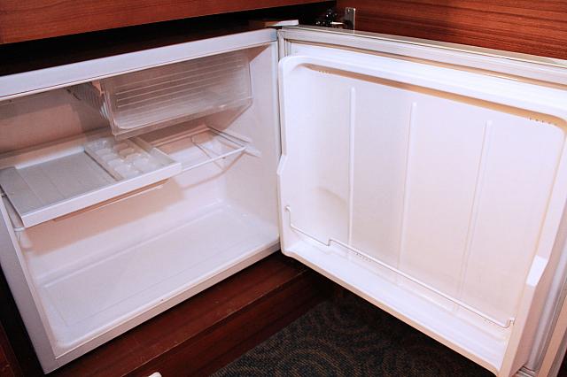 冷蔵庫は空です