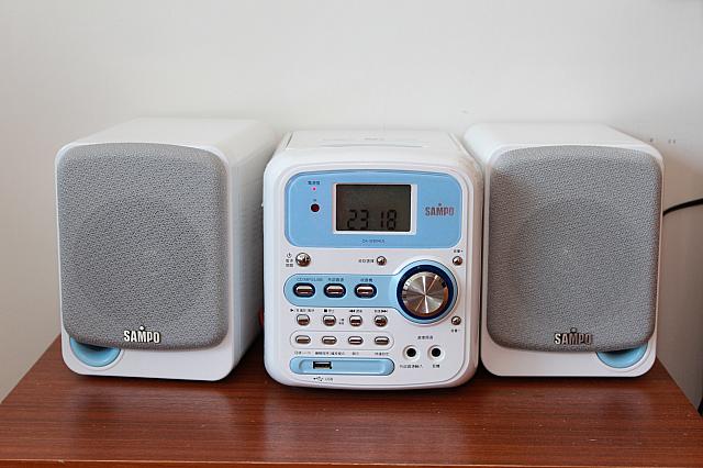 CD、MP3、USBなどを再生できるコンポ