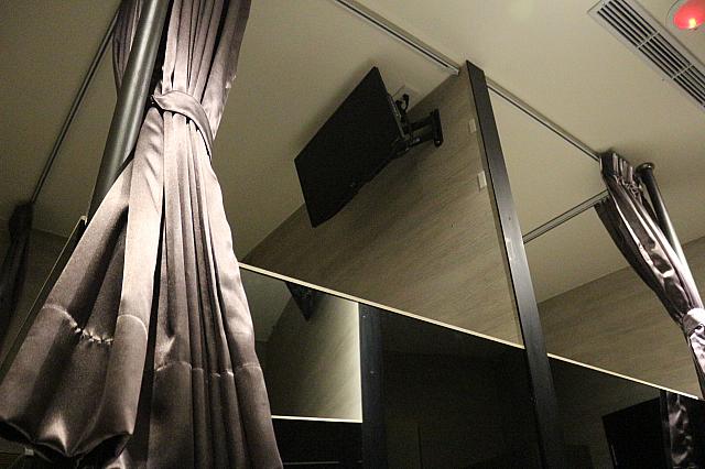 カーテンで仕切ると、プライベート空間！