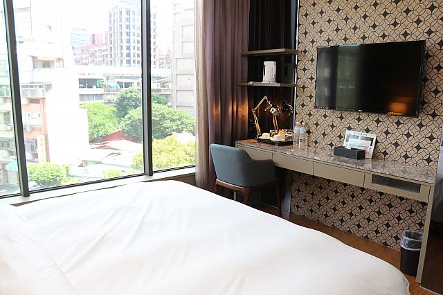 全客室モダンでクラシックな内装、ゆったりとした時間を過ごせます。