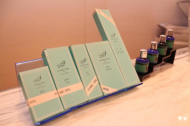 フロントでも販売