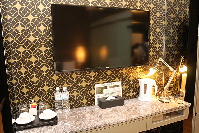 ベッドで横になりながらＴＶが見られますよ～