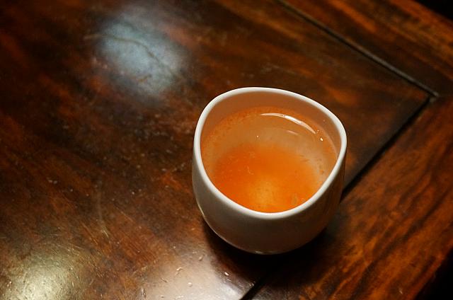 トマトカクテルのサービスもあります。甘めのカクテルでアルコールはほぼ感じません。意外とイケました～