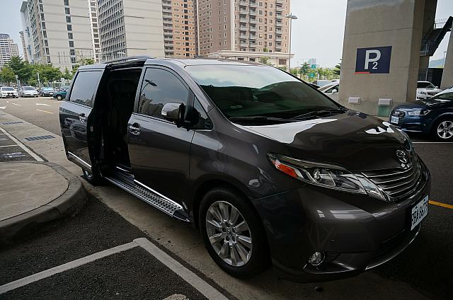 ピカピカの車ですよ～
