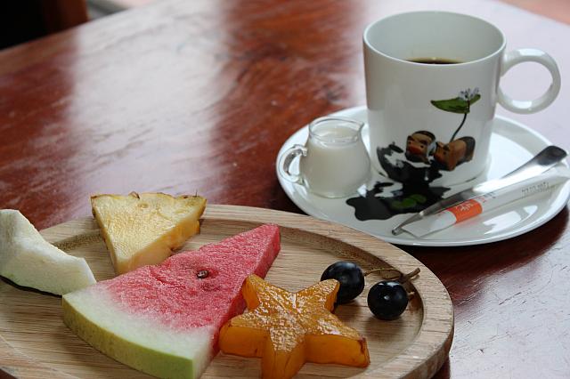 ドリンクはコーヒーか高山茶から選べます！