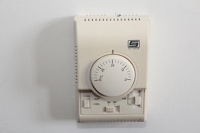 ベッドルーム用のクーラー