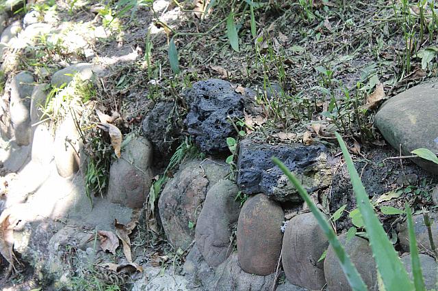 製糖過程で出たサトウキビの搾りかす（バガス）で作られています