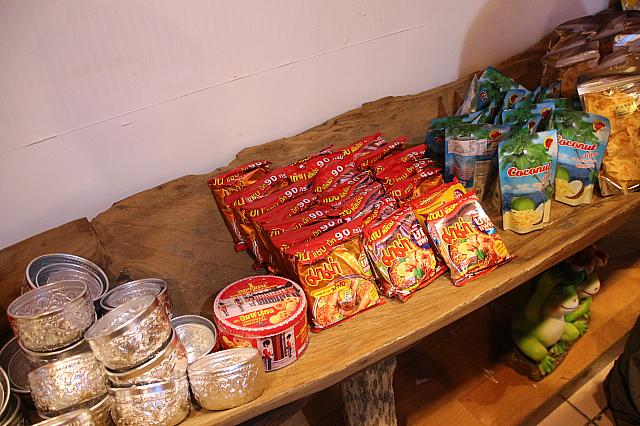 食品販売もあり