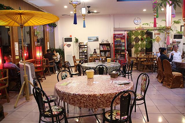 開放的なレストラン