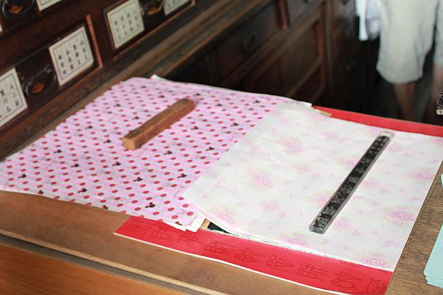 漢方薬を包む紙もレトロ！