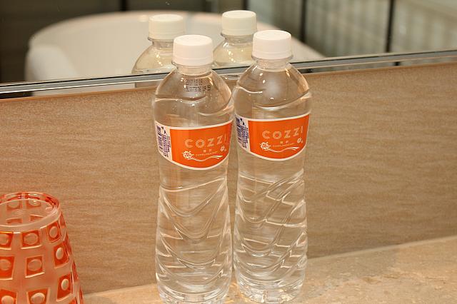 ミネラルウォーターは浴室に！