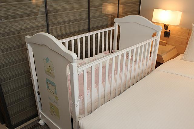 126×68×106のベビーベッド。3歳くらいまでのお子様が使用できるサイズです