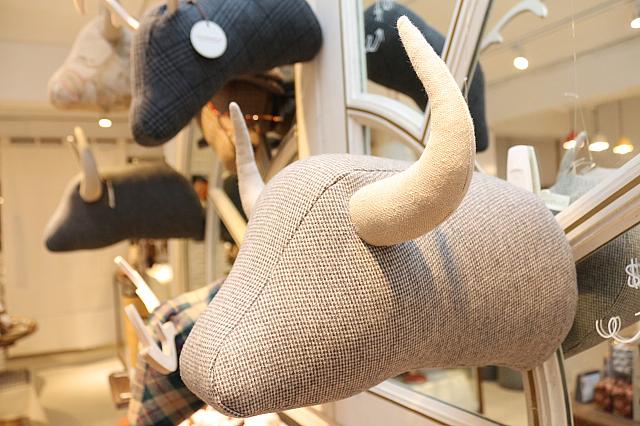 壁掛けだそうです。布製だとなんだかかわいい。