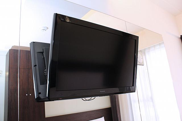 薄型テレビ