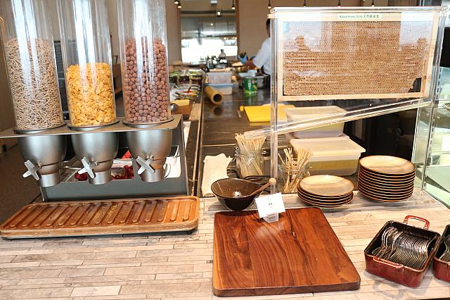 こんな贅沢な天然ハチミツが朝から食べられるなんて幸せ～♥︎