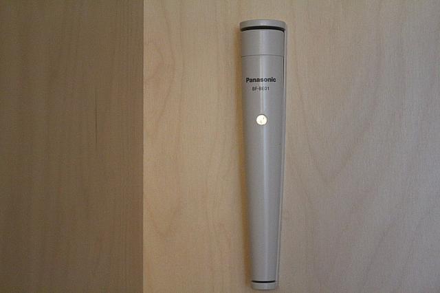 非常用ライト。このライト1つとってもそうなんですが、このホテルに置かれているのはおしゃれでスマートなものばかり！