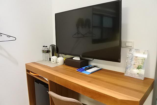 テレビまわり