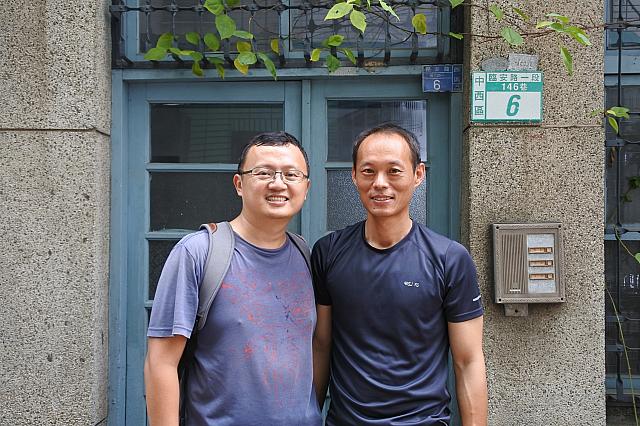 陳福星（左）さんと沈智勇さん（右）