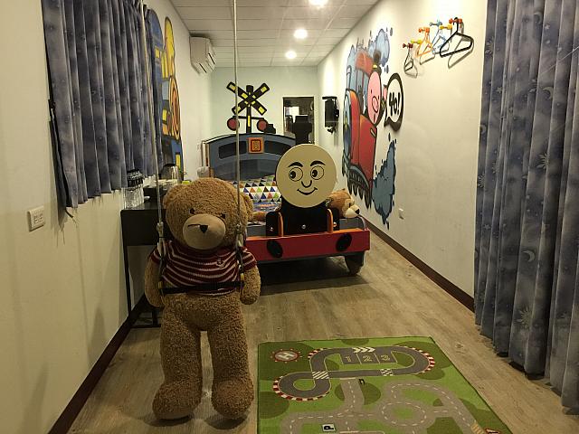 火車藍（トーマス）がテーマの部屋