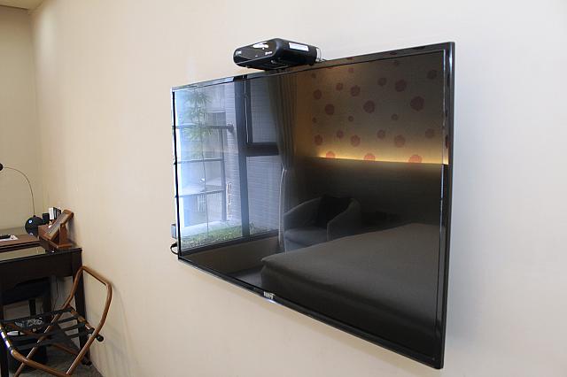 薄型テレビ