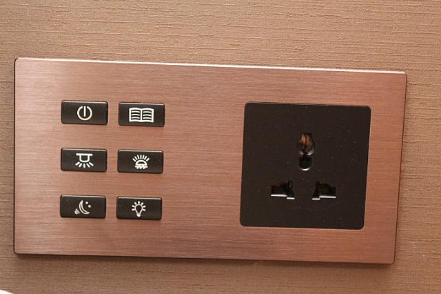 電気関係はまとめて